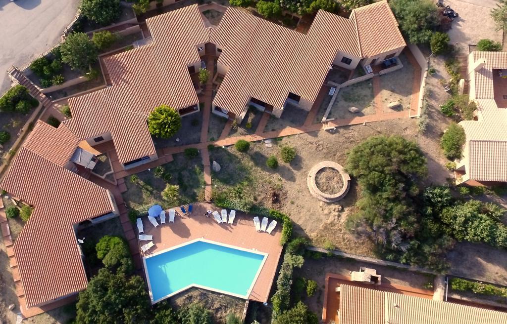 Residence Le Baiette Costa Paradiso Buitenkant foto